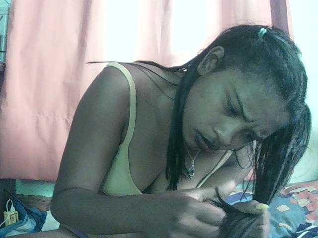 TriciaBella live cam on BongaCams