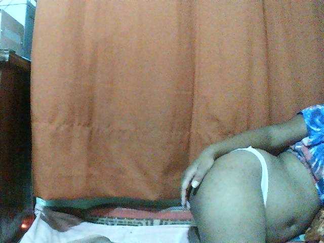TriciaBella live cam on BongaCams
