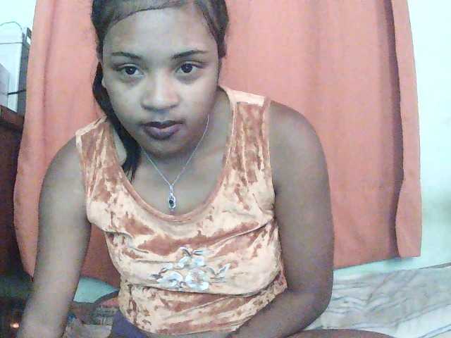 TriciaBella live cam on BongaCams