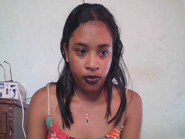 TriciaBella live cam on BongaCams