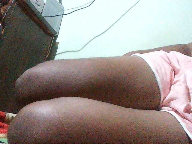 TriciaBella, en vivo ahora en BongaCams