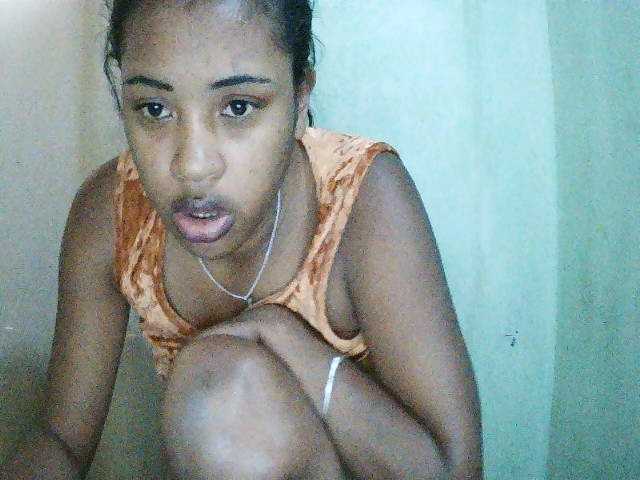 TriciaBella live cam on BongaCams
