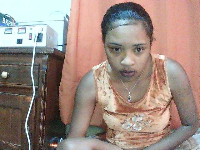 TriciaBella live cam on BongaCams