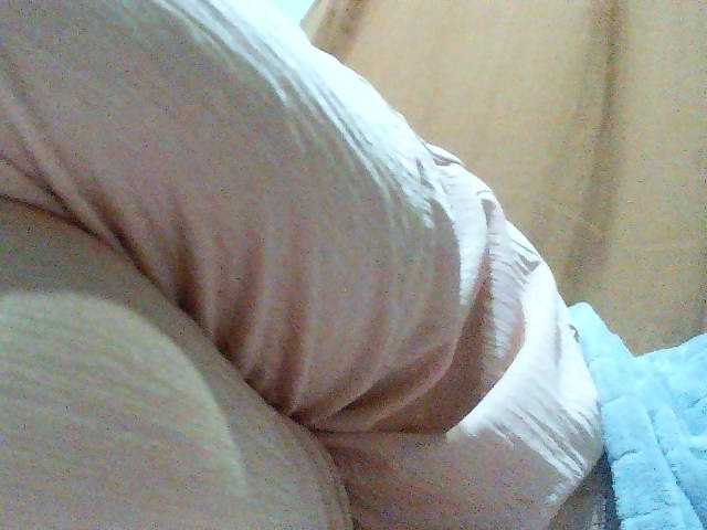 TriciaBella live cam