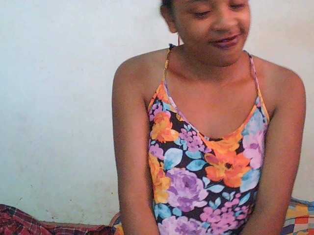 TriciaBella's BongaCams show and profile