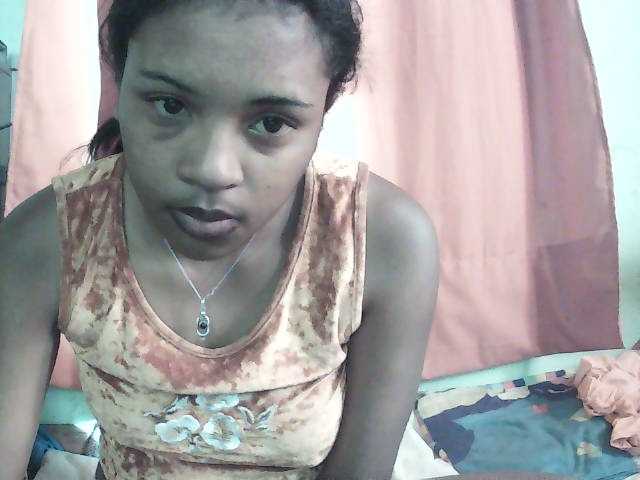 TriciaBella live cam on BongaCams