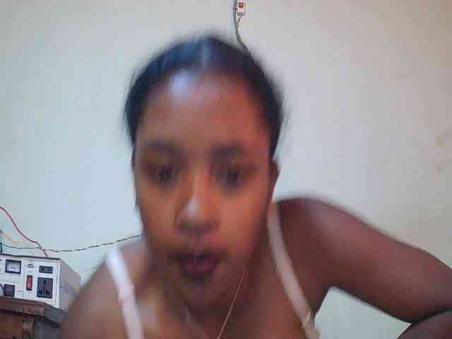 TriciaBella webcam