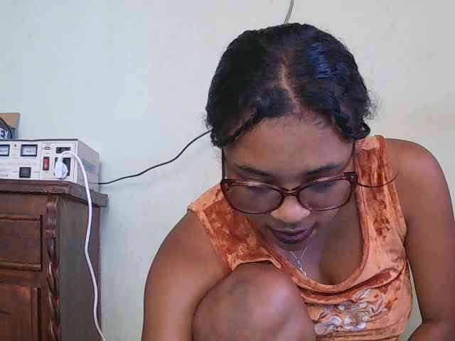 TriciaBella webcam