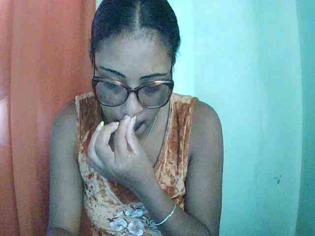 TriciaBella webcam