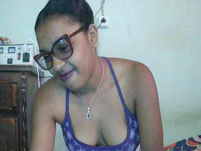 TriciaBella webcam