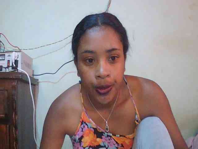 TriciaBella webcam