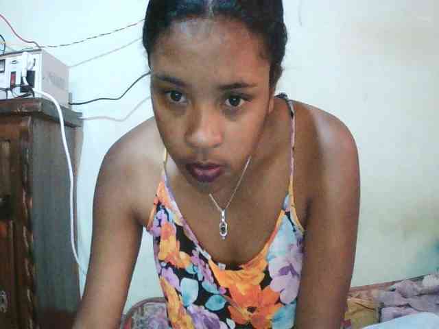 TriciaBella webcam