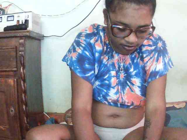 TriciaBella webcam