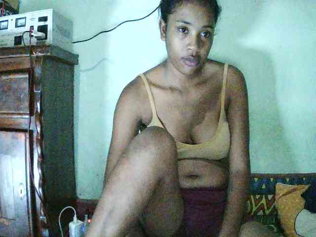 TriciaBella webcam