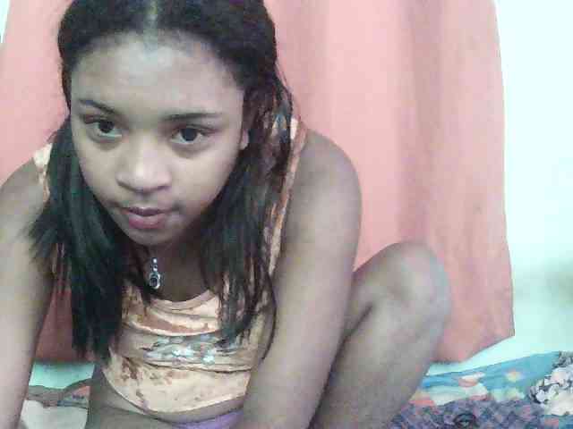 TriciaBella webcam