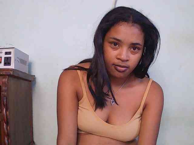 TriciaBella webcam