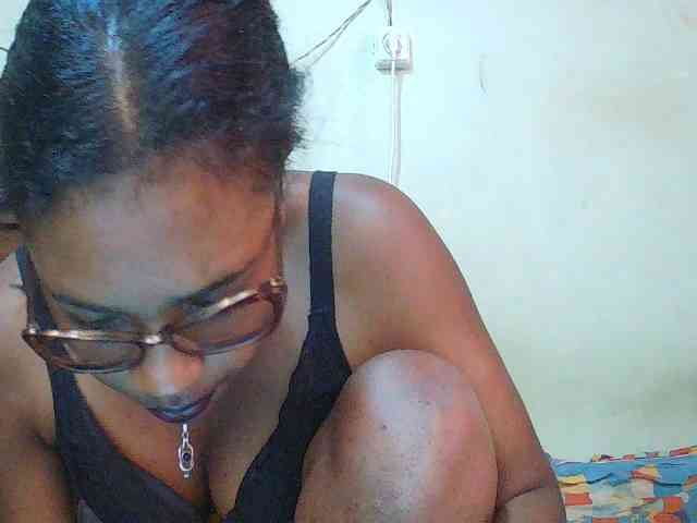 TriciaBella webcam