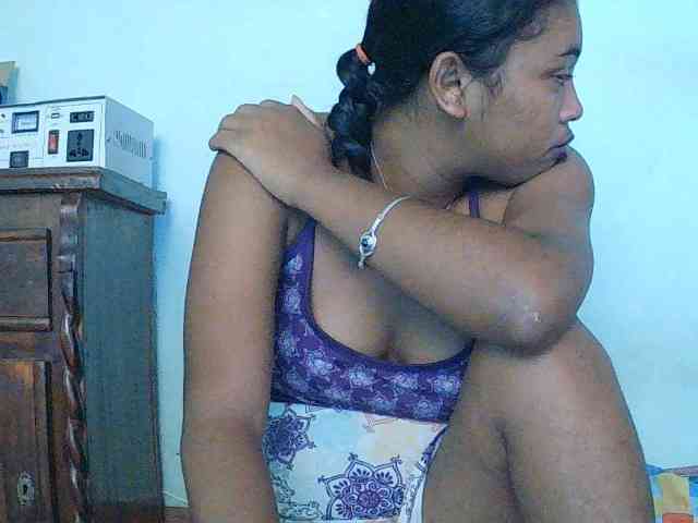 TriciaBella webcam