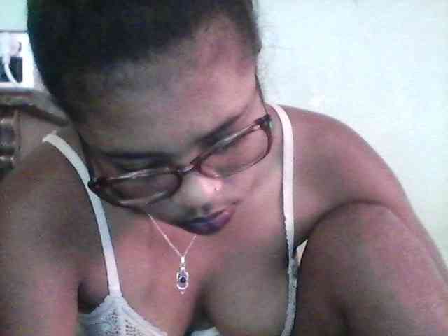 TriciaBella webcam