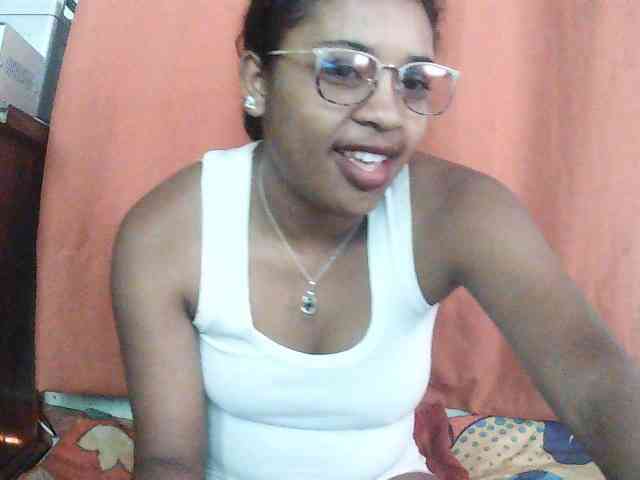 TriciaBella webcam