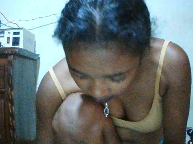 TriciaBella webcam