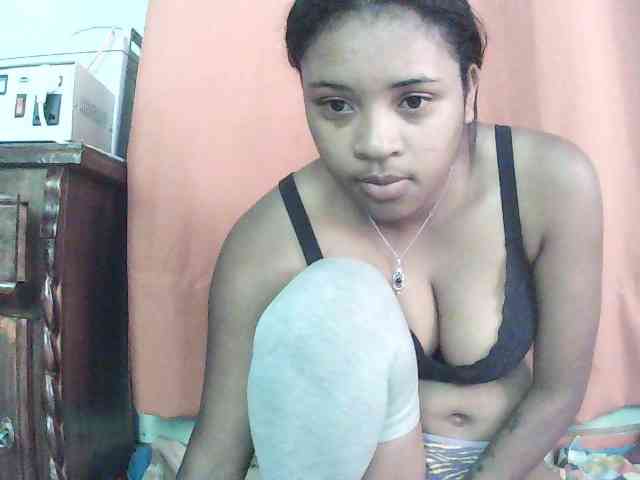 TriciaBella webcam