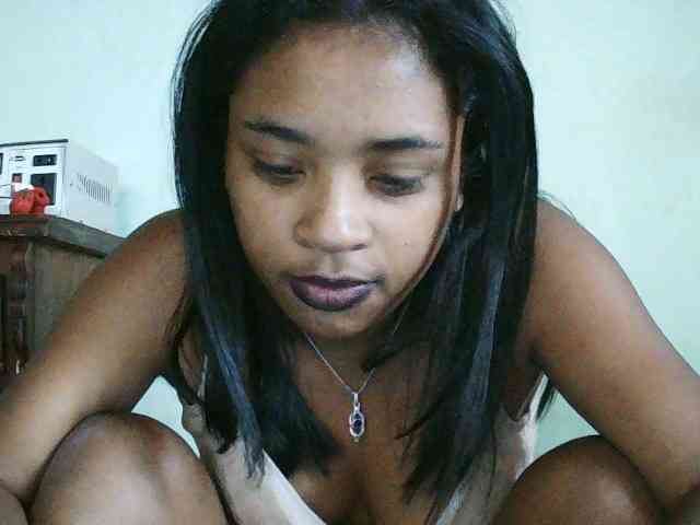 TriciaBella webcam