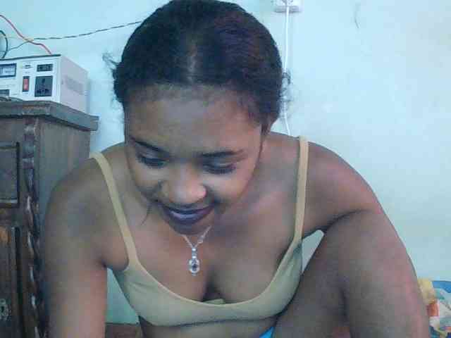 TriciaBella webcam