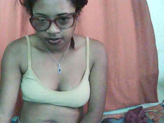 Modèle: TriciaBella