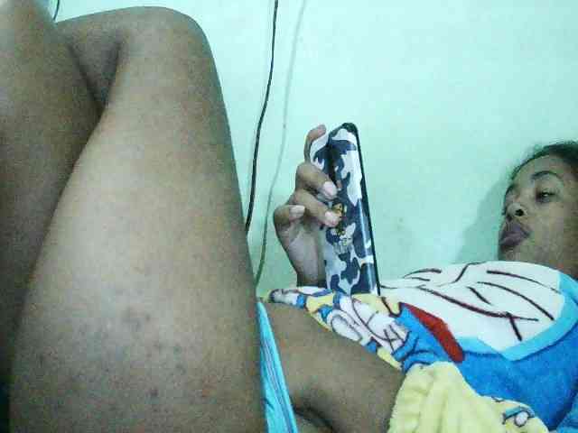 TriciaBella webcam