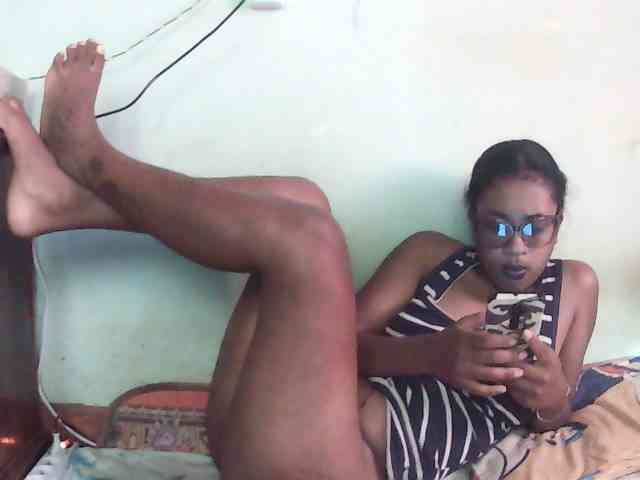 TriciaBella webcam