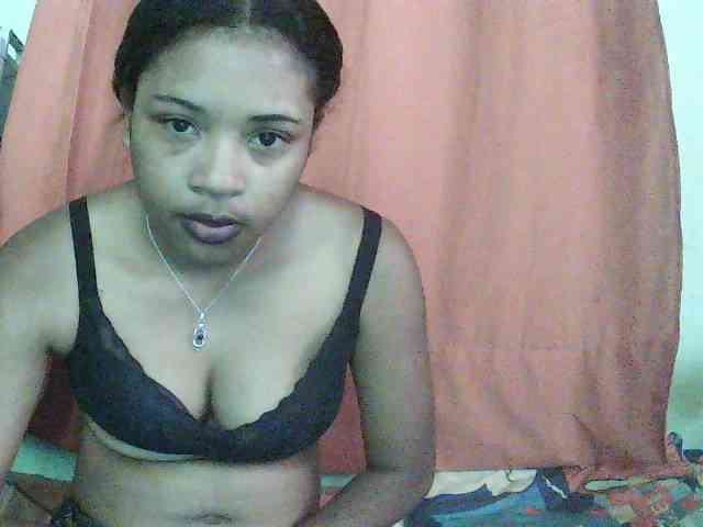 TriciaBella webcam