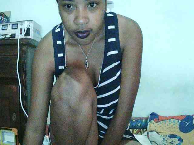 TriciaBella webcam