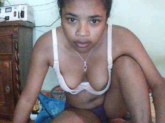 Modèle: TriciaBella