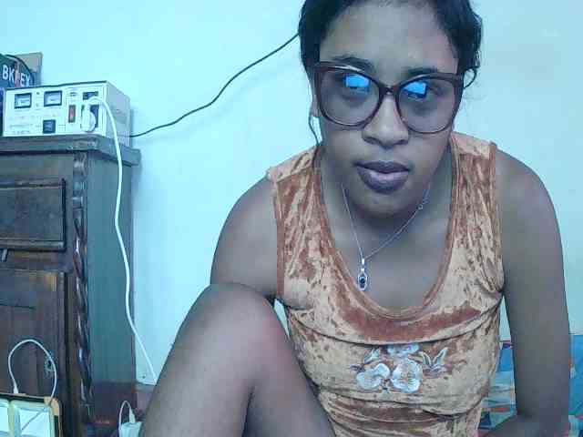 TriciaBella webcam