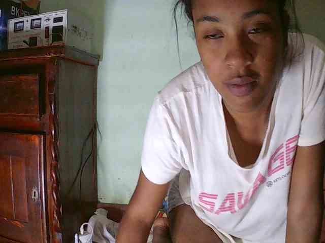 TriciaBella webcam