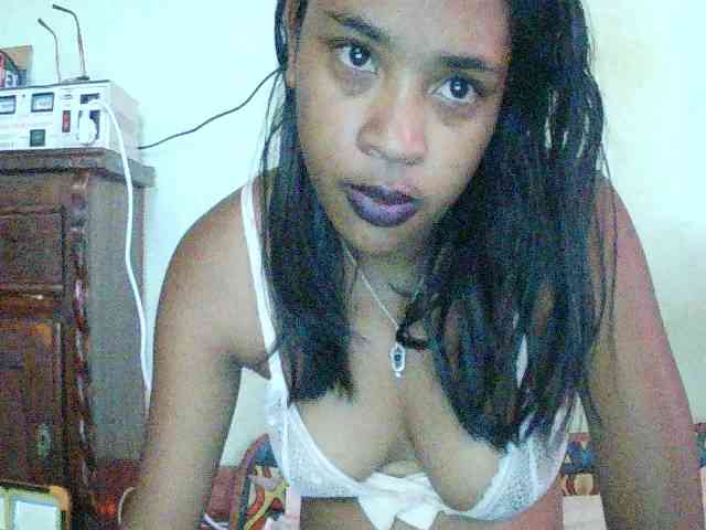 TriciaBella webcam