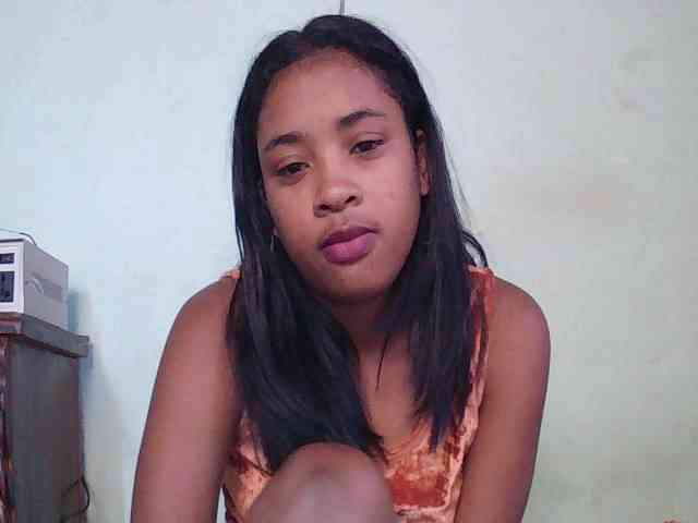 TriciaBella webcam