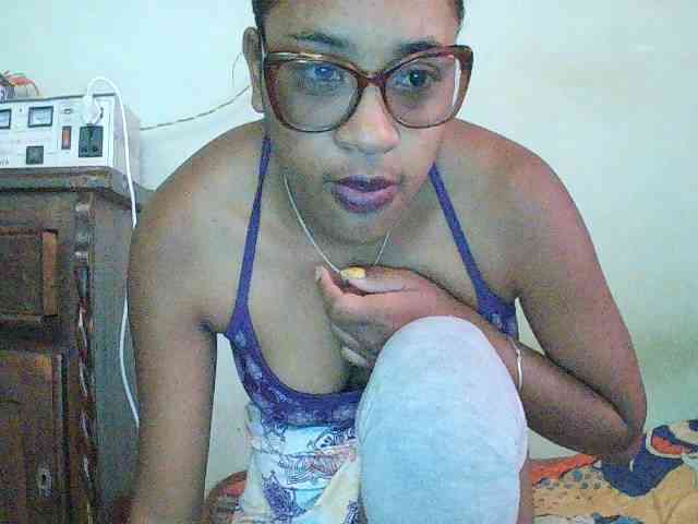 TriciaBella webcam
