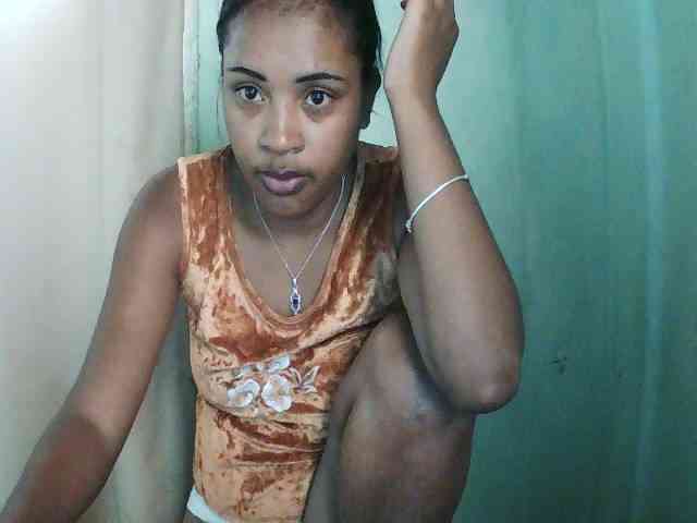 TriciaBella webcam