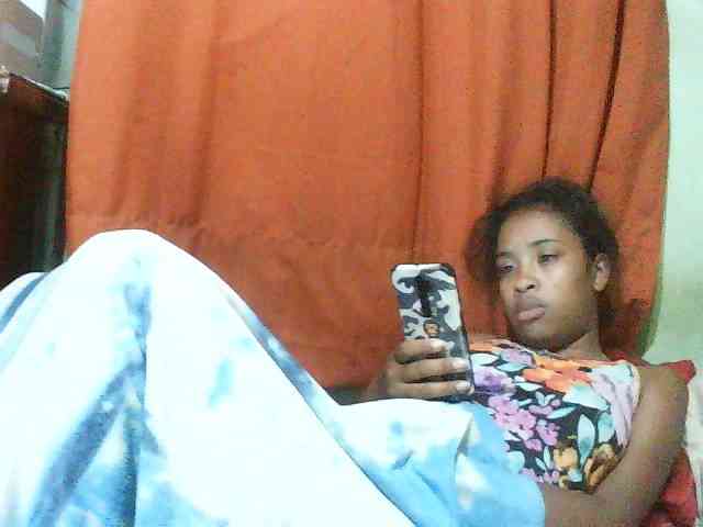 TriciaBella webcam