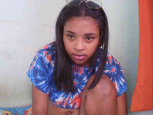 TriciaBella webcam
