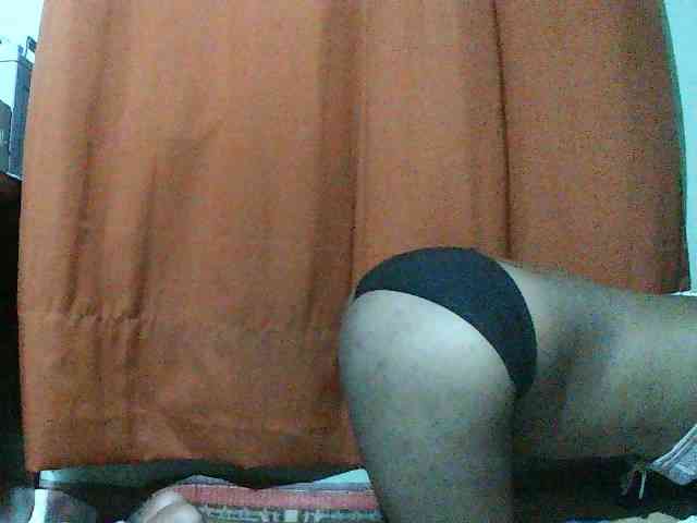 TriciaBella webcam