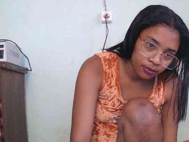 TriciaBella webcam
