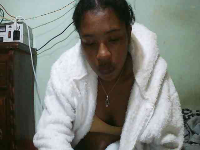 TriciaBella webcam