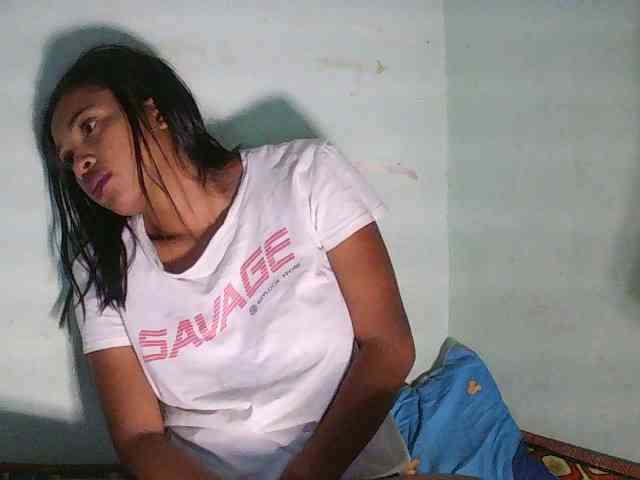 TriciaBella webcam