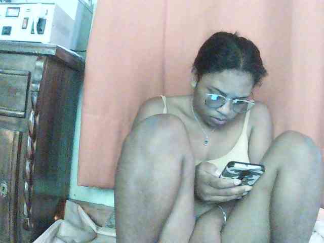 TriciaBella webcam