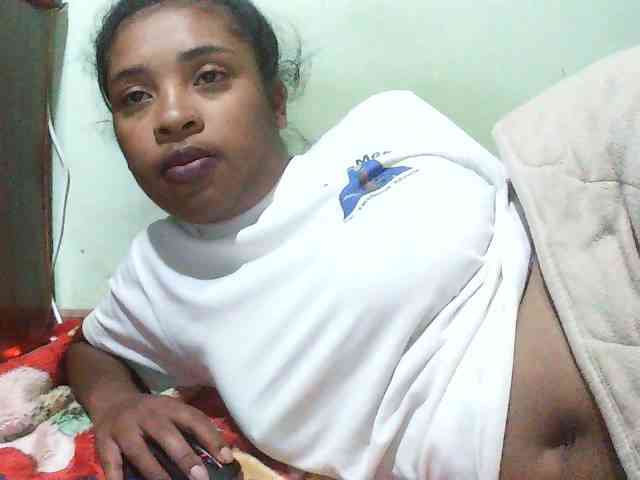 TriciaBella webcam
