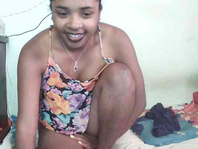 TriciaBella webcam