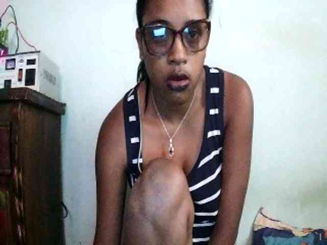 TriciaBella webcam